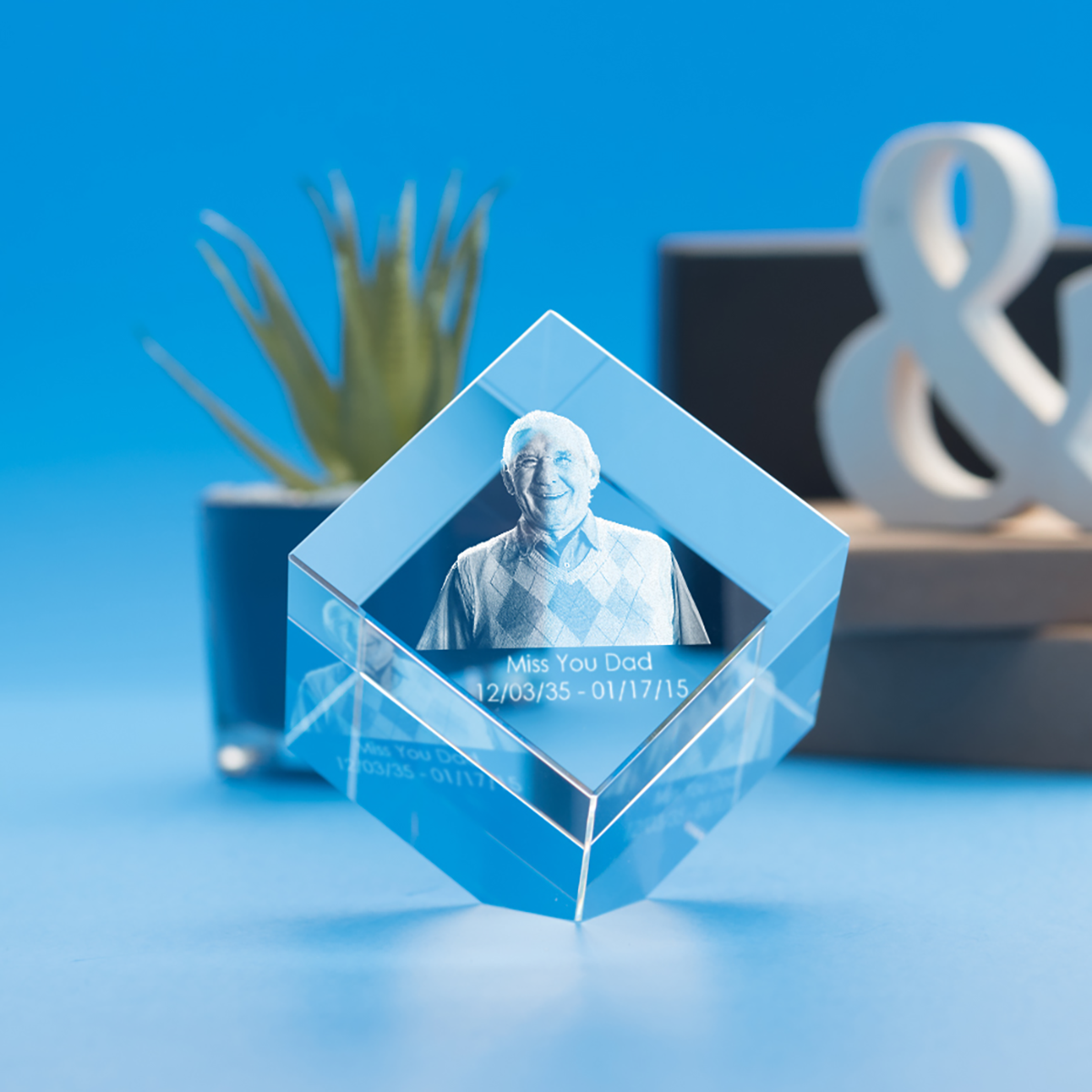 Memorial Cube Crystal, 3D Engraved