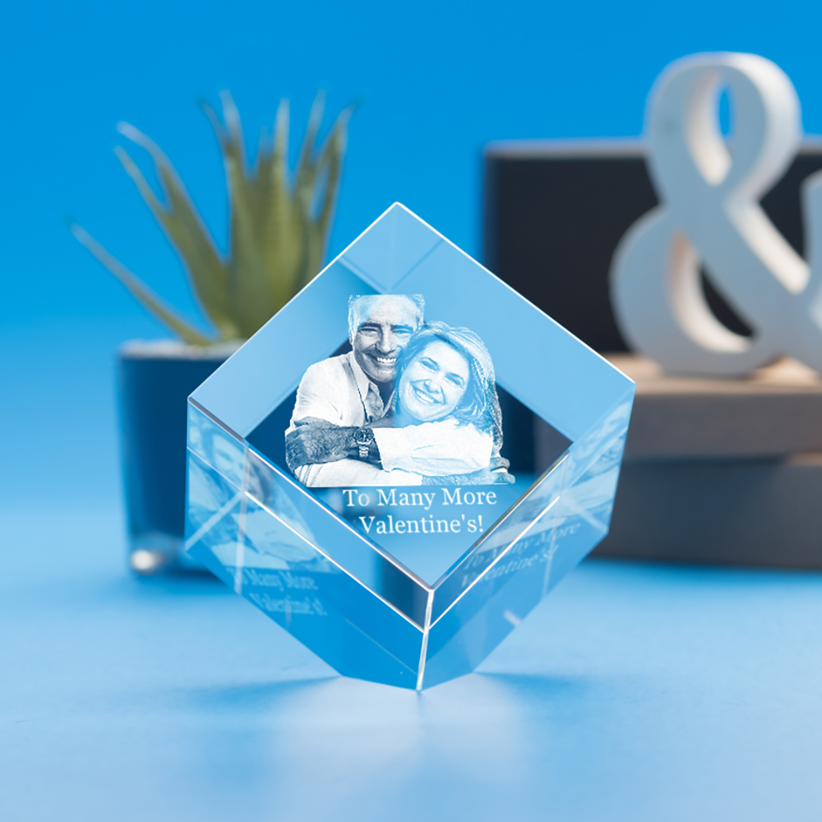 Valentine's Day Cube Crystal, 3D Engraved
